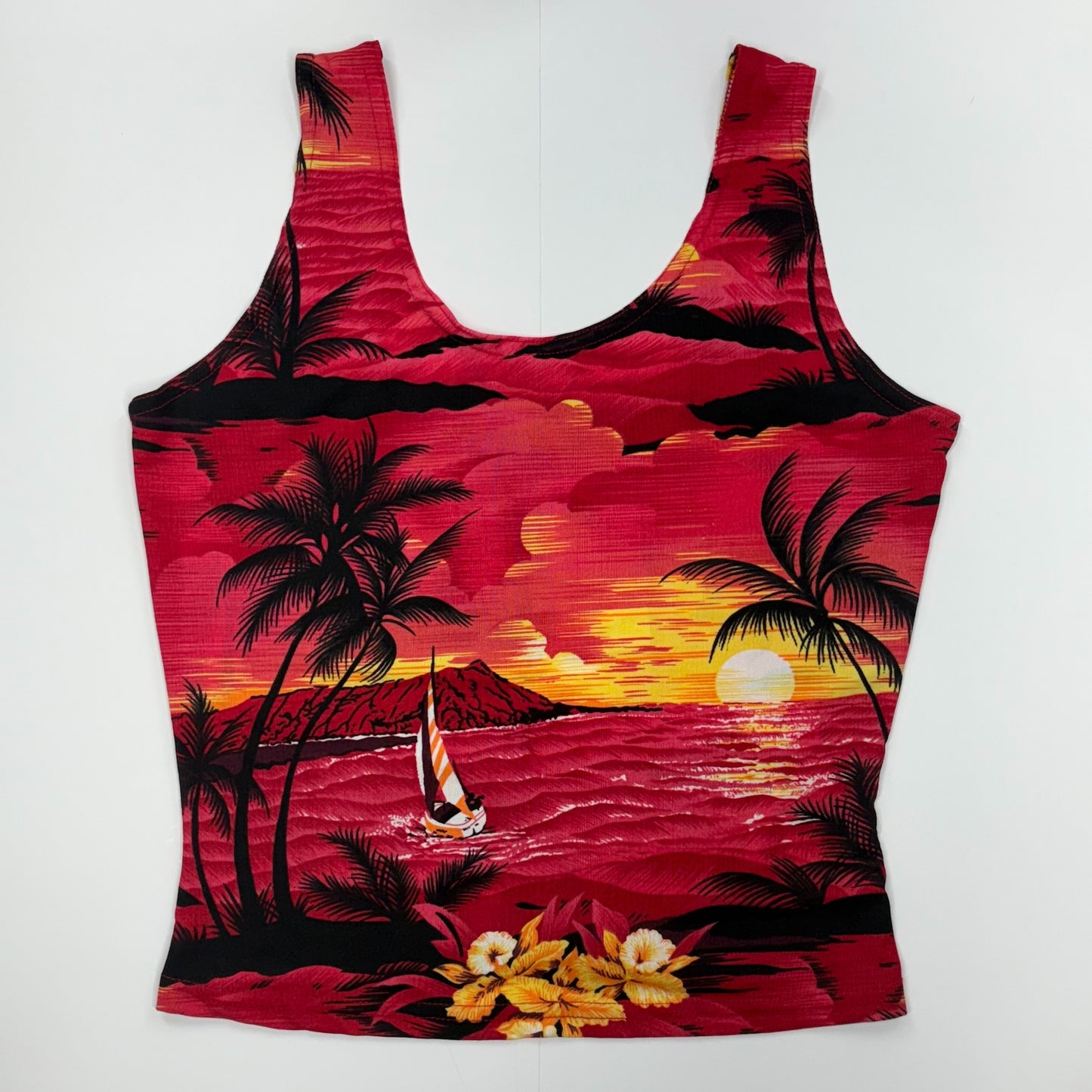 Looki “Hawaiian Sunset Sailboat” Tank Top Red Tropical Print Vintage 90s Womenswear - Size M